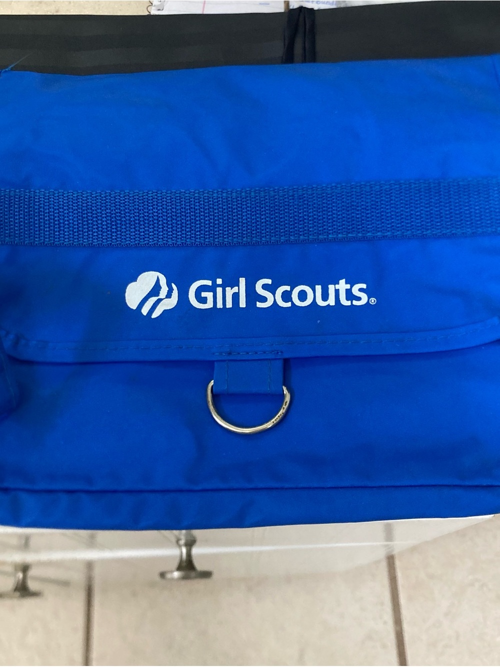 Girl Scouts Blue hanging toiletry & Cosmetic Pouch with Logo. R sections